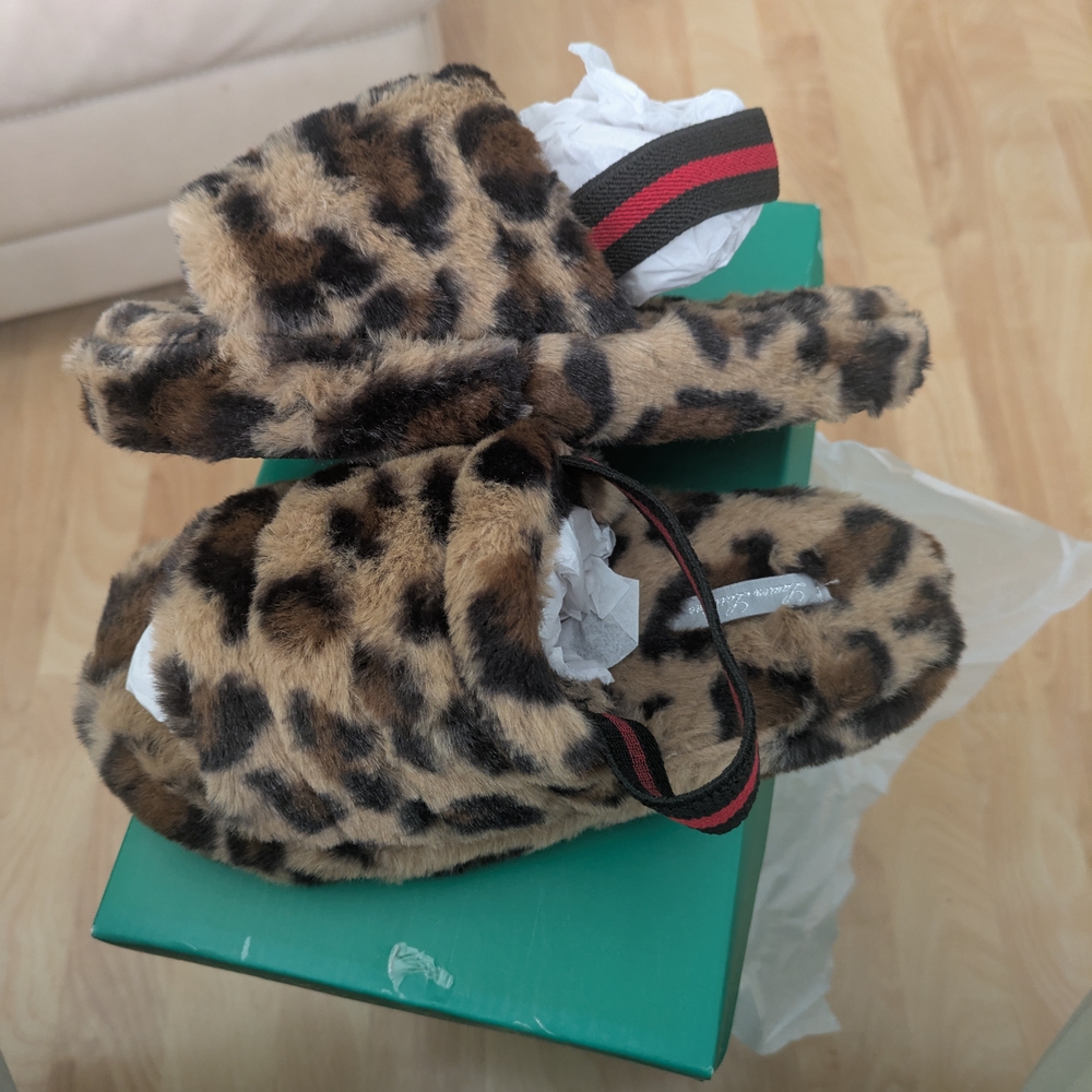 Lauren Lorraine Fluffy Leopard Print Slippers